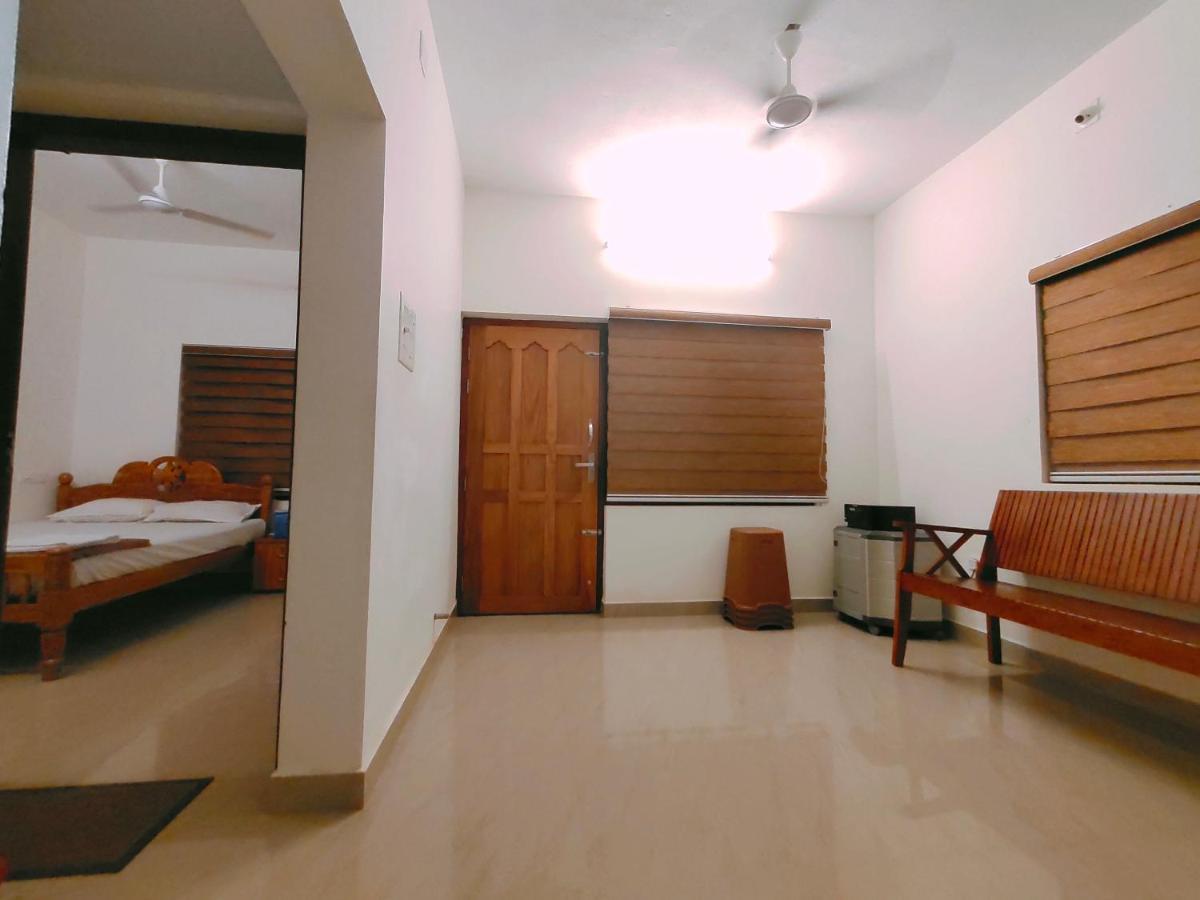 Corniche Beach Resort Mulappilangād Exterior foto